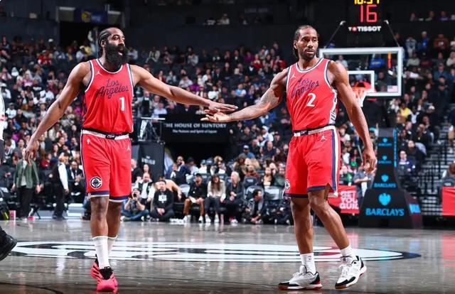 博鱼电竞-快船欲填补鲍威尔空缺盯上3将 祖巴茨去绿军换西蒙斯？